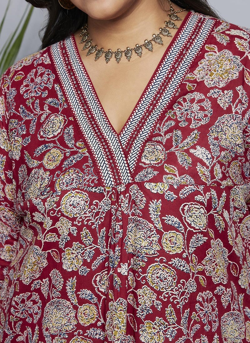 جلو باص جلوبلس تونيك نسائي برقبة على شكل  بطبعات زهور كاملة بكسرات مقاس كبير للعمل - Image 5